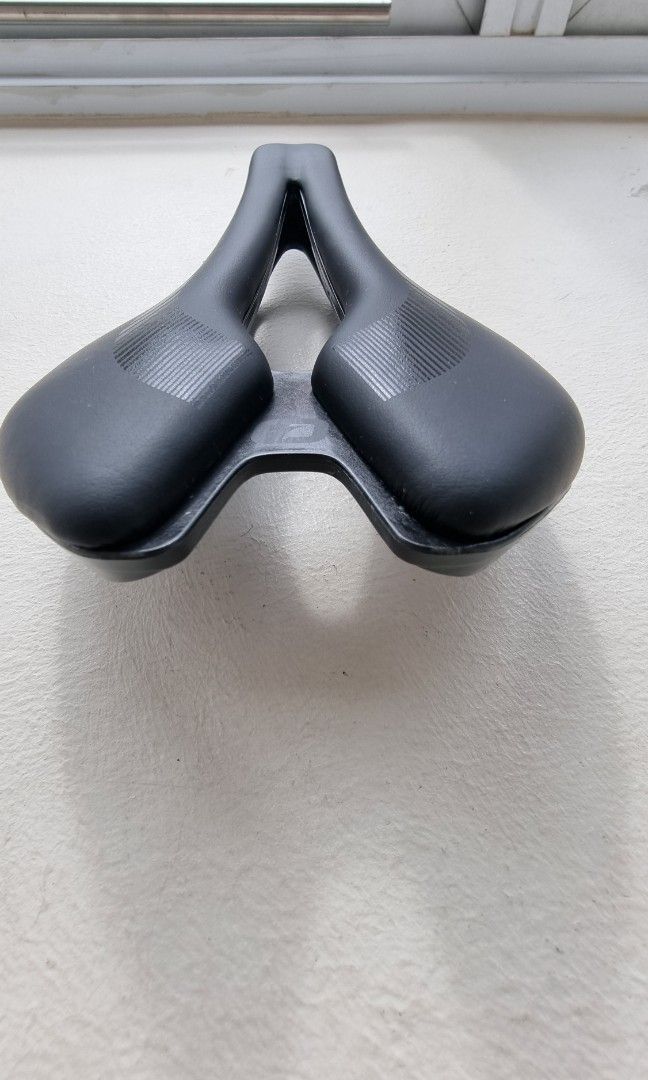 【新品未使用】MOST サドル LYNX ULTRAFAST SUPERFLOW MOST Lynx S UltraFast Superflow Carbon Saddle – RA Cycles