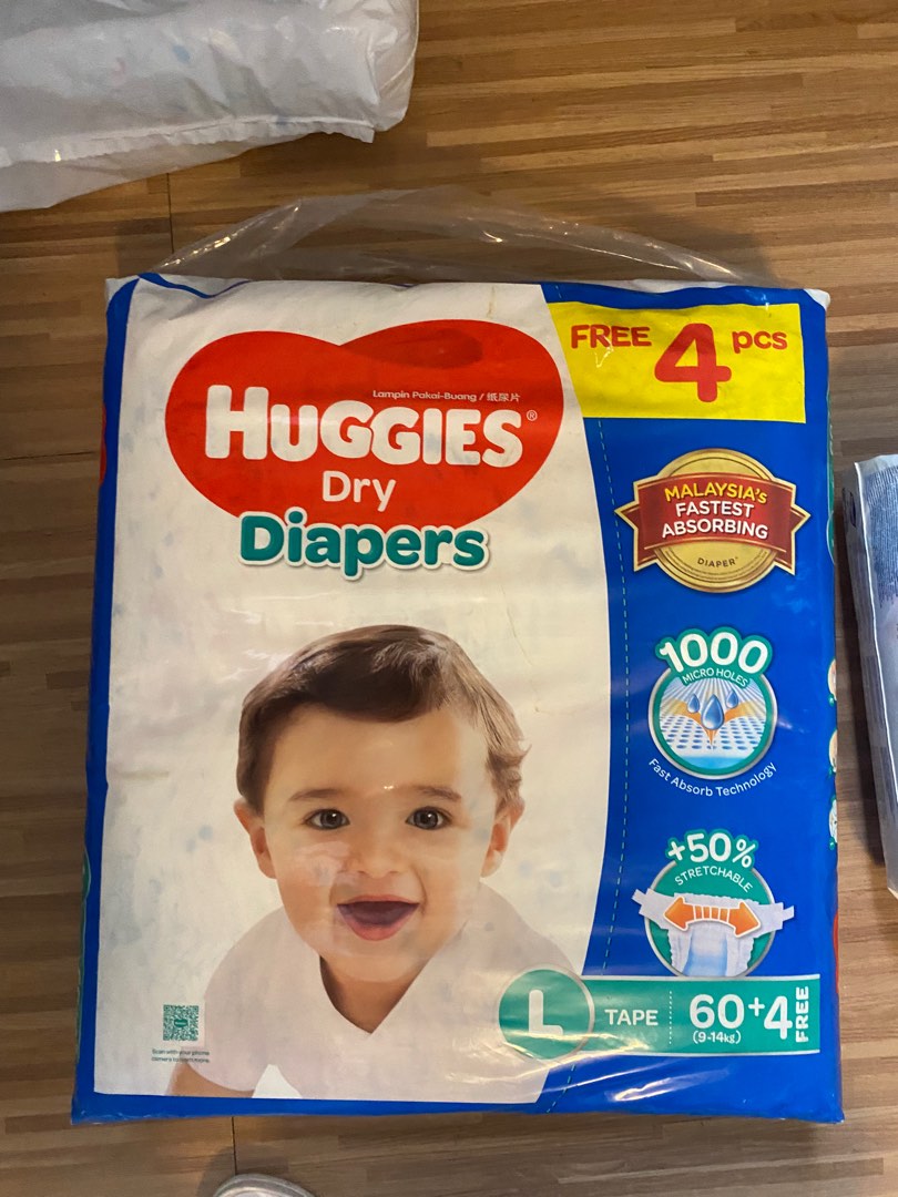 Huggies Dry Diaper Tape (60+4), Babies & Kids, Bathing & Changing