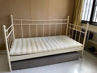 (Category: ) located in . Submitted by nuryus (Listing ID 1204706195, Image 1). Description: .