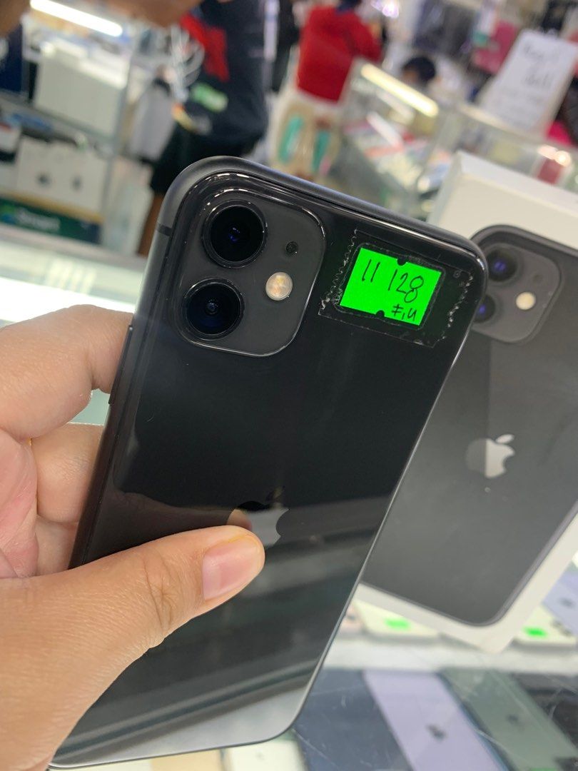IPHONE 11 128GB DUAL (Category: iPhone 11 Series) located in San Juan City. Submitted by jalailahmamosaca (Listing ID 1204690172, Image 2). Description: Buy & Sell Trade-in IPHONE 11 DUAL 128GB OPENLINE BLACK SLIGHTLY USE NO ISSUES GOOD BATTERY COMPLATE PACKAGE inclusion free tempered case pm for more info 📞09125890826.