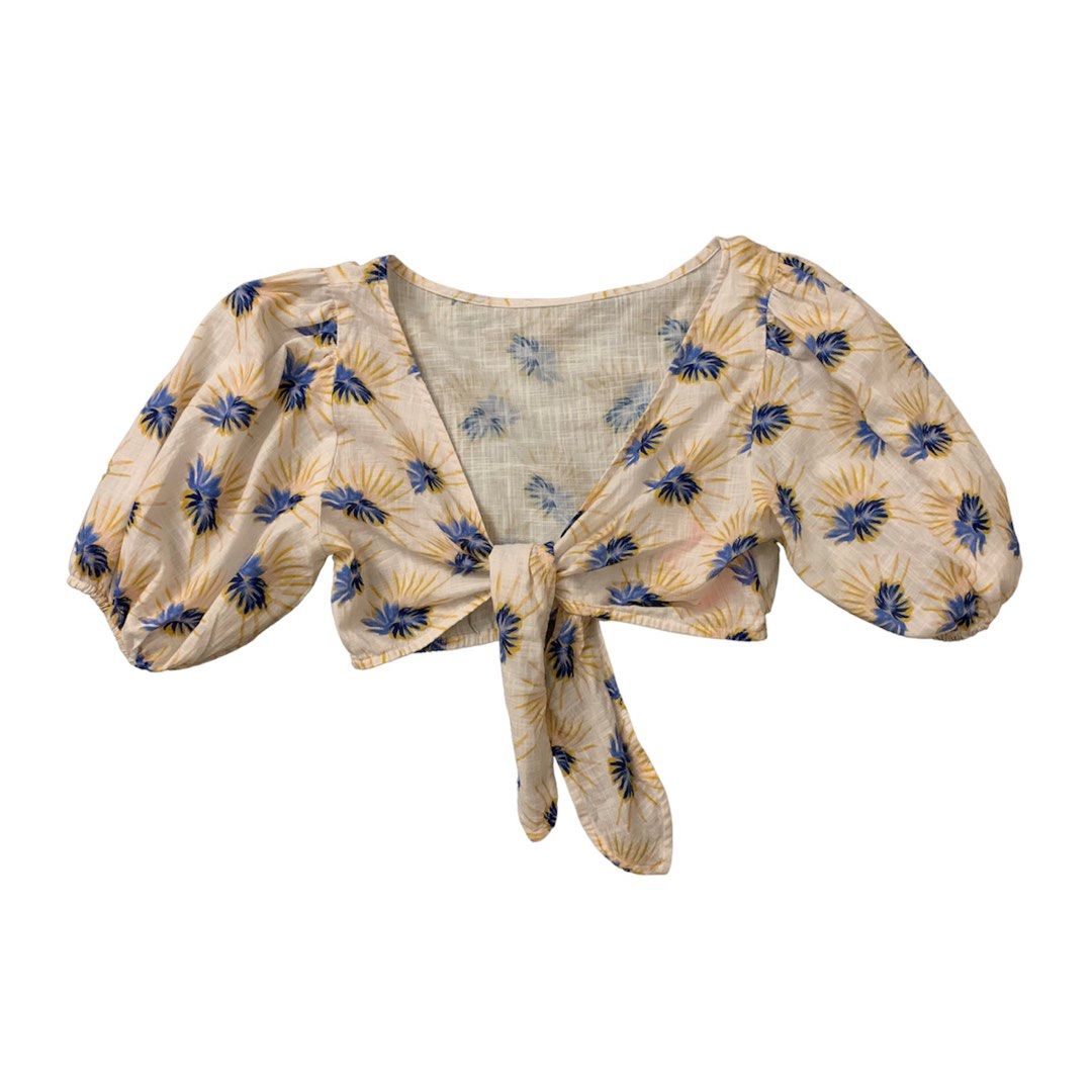 ✸ just g summer floral top (Category: Blouses) located in Las Pinas. Submitted by cyamese (Listing ID 1204783308, Image 1). Description: floral print summer tie front top brand: just g (sm dept store) size: large on tag condition: never used, still comes w tag mop : gcash / bpi mod : gogoexpress / same day delivery couriers.