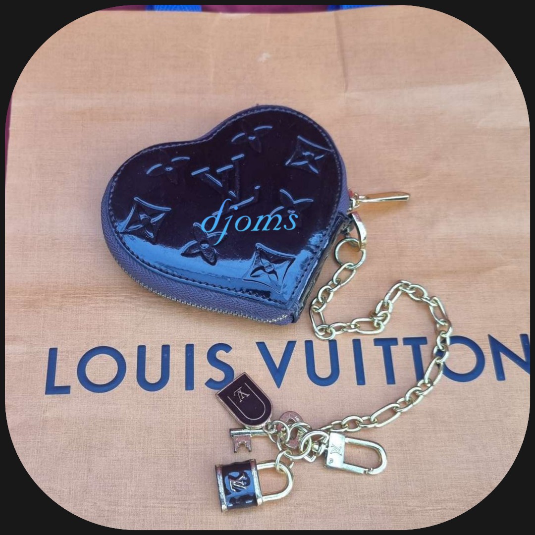 Louis Vuitton Monogram Vernis Heart Coin Wallet (SHF-vWbz8g) – LuxeDH