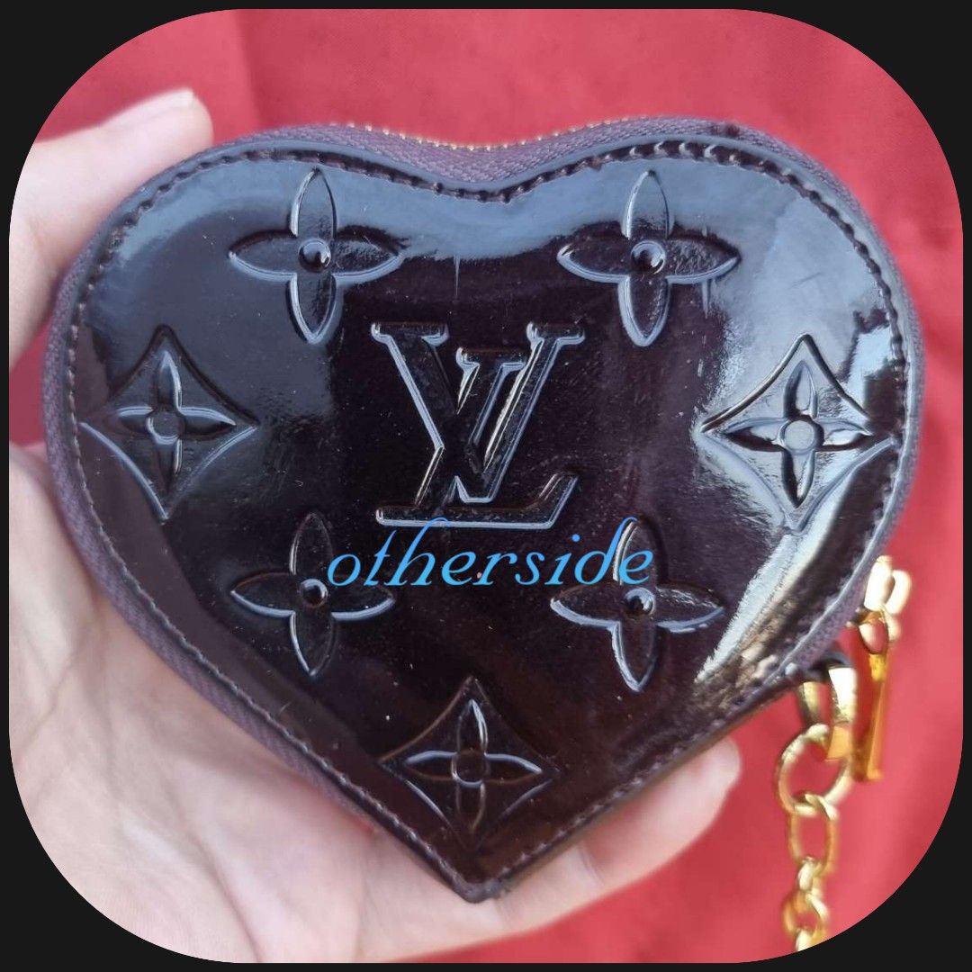 Louis Vuitton Monogram Vernis Heart Coin Wallet (SHF-vWbz8g) – LuxeDH