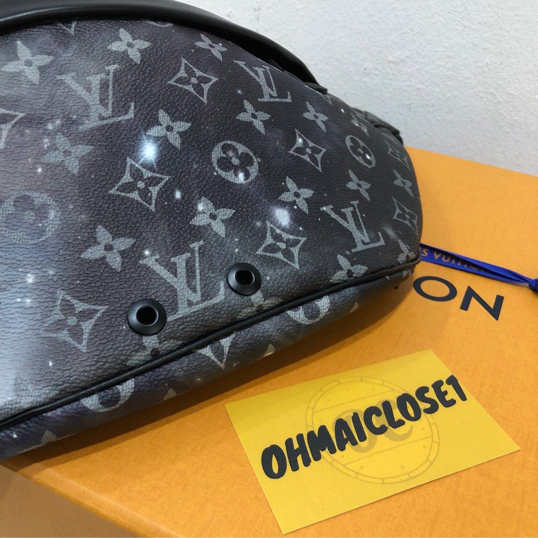 Louis Vuitton Discovery Bumbag Monogram Galaxy Black Multicolor in