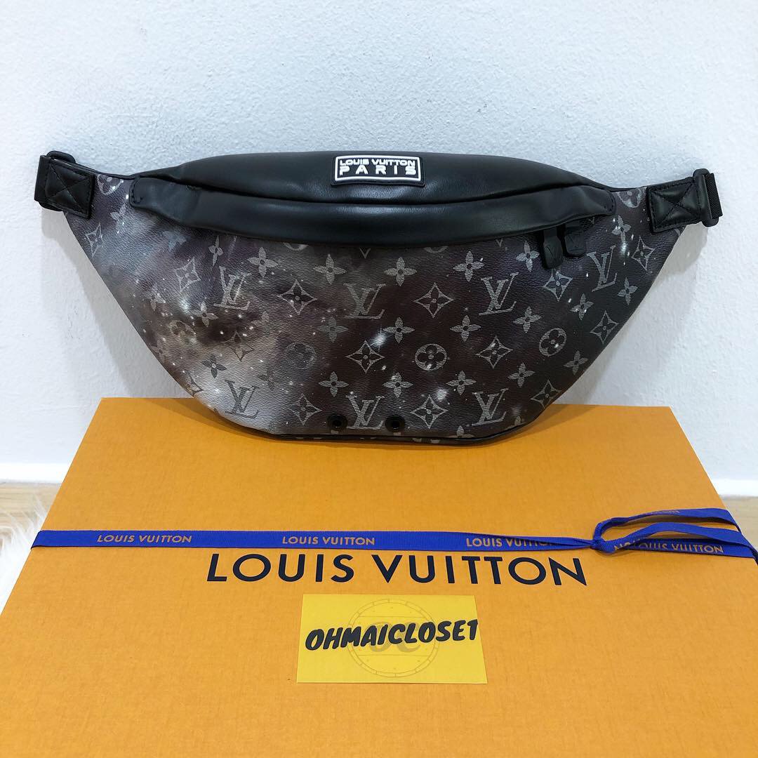 Louis Vuitton, Bags, Unused Louis Vuitton Monogram Galaxy Discoverybum  Bag M44444