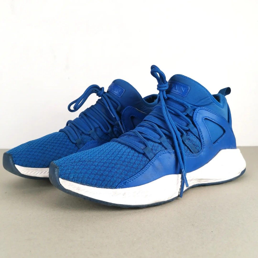 Jordan deals 23 trainers