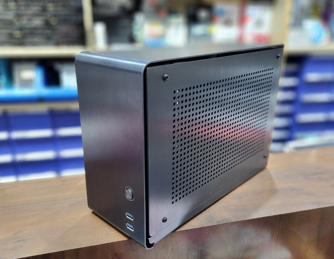 Mini ITX PC case Kolink Rocket (Full Aluminum case), Computers & Tech