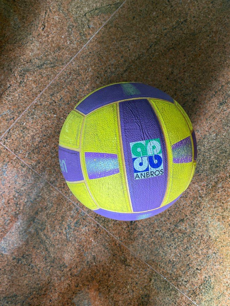 Molten Volleyball, Sports Equipment, Sports & Games, Racket & Ball