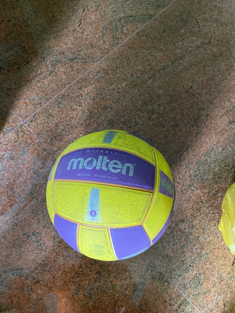 Molten Volleyball, Sports Equipment, Sports & Games, Racket & Ball