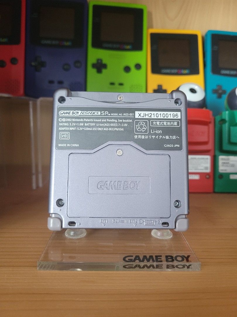 Game Boy Advance SP Limited Edition Retro NES Console with Drop-In IPS LCD  & built-in PSD Menu! : r/Gameboy