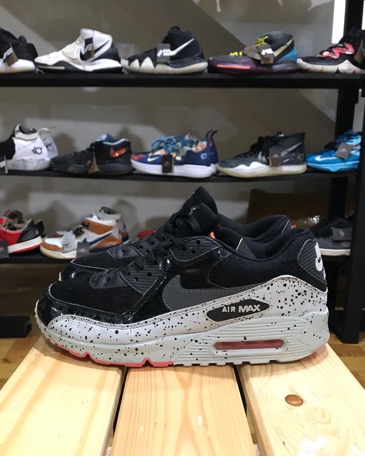 SNEAKERS NIKE AIR MAX 90 OREO 2nd mulus, Fesyen Pria, Sepatu , Sneakers di  Carousell
