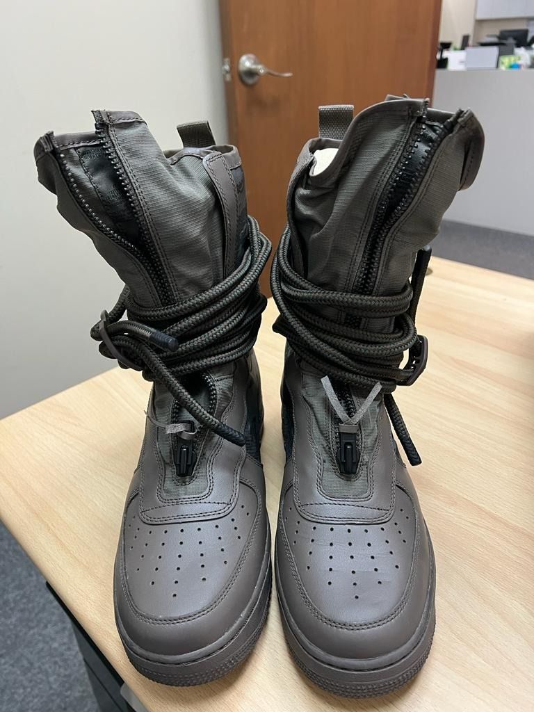 Nike air hotsell force ridgerock