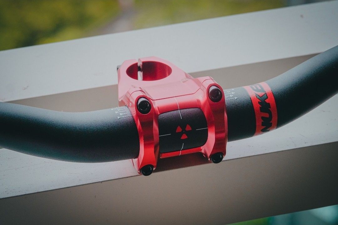 Nukeproof horizon stem top red