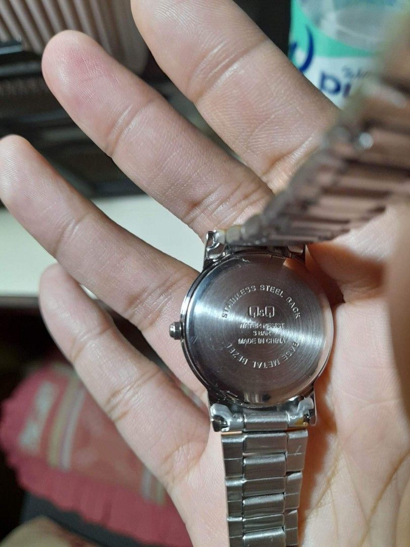 Q&q watch best sale made in china