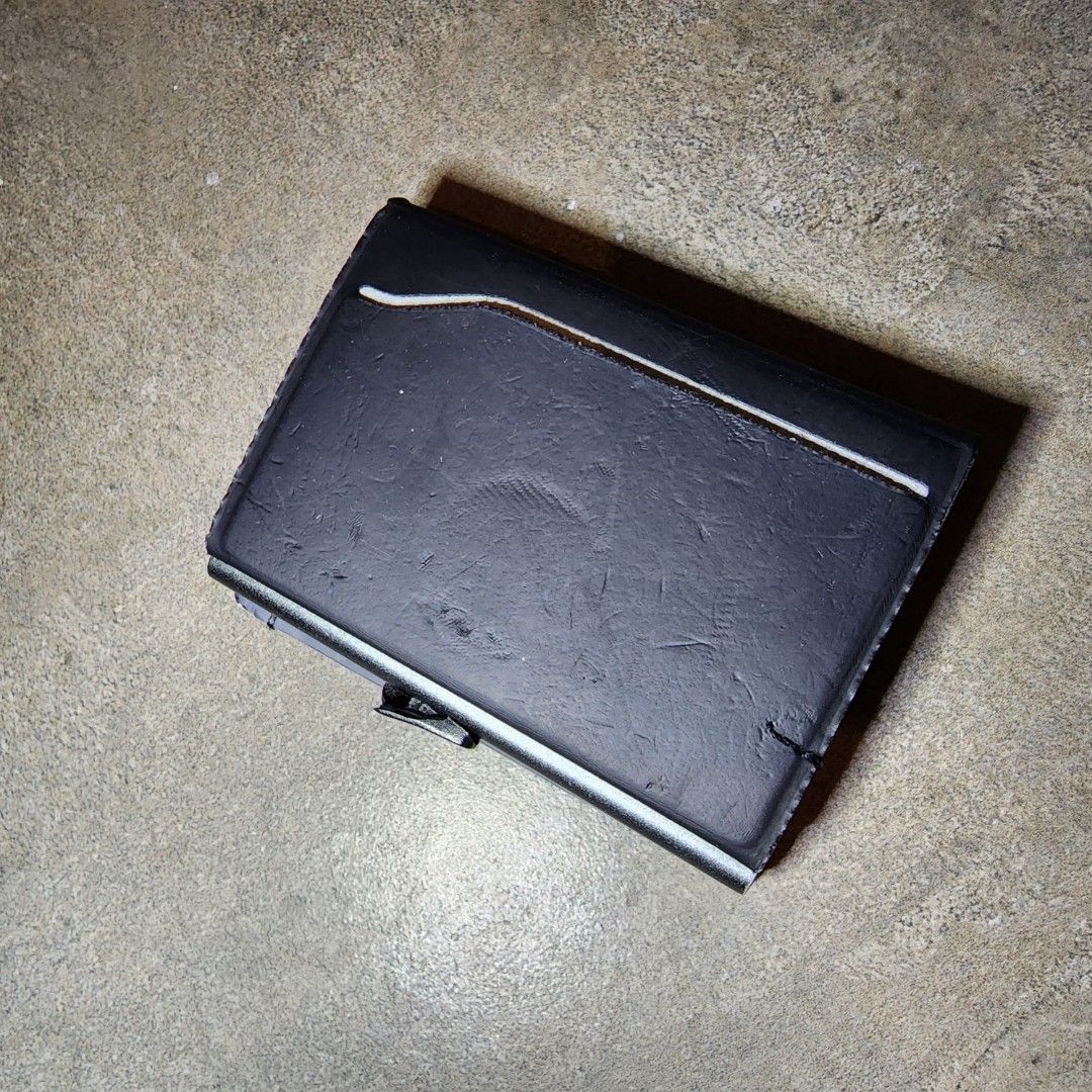 Pacsafe C-secure wallet / cardholder (Category: Wallets & Card Holders) located in Makati City. Submitted by ejsgmd (Listing ID 1204679900, Image 3). Description: Original price P2690 RFS: Switched back to regular wallet.