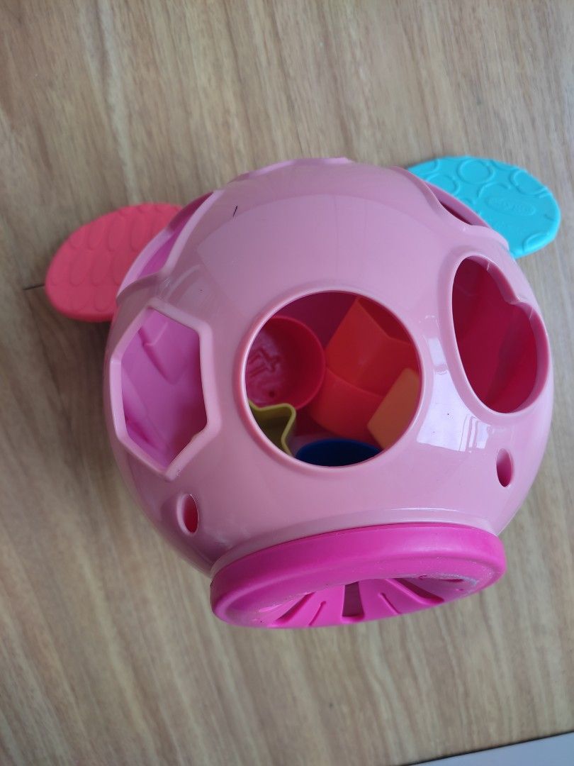 Playgro shape sorter (Category: Infant Playtime) located in Mandaluyong City. Submitted by bibliomomma (Listing ID 1204661055, Image 3). Description: A timeless toy designed to support toddlers and pre-schoolers as they learn problem solving and mental prediction skills. The cute dog character is a ball of fun, engaging young children in valuable learning through play and introducing the foundations of STEAM. The Dog Shape Sorter will assist todd