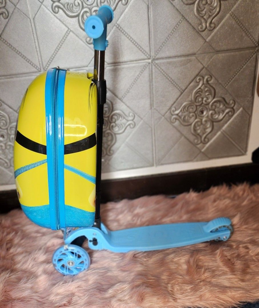 Scooter shaped trolley bag outlet