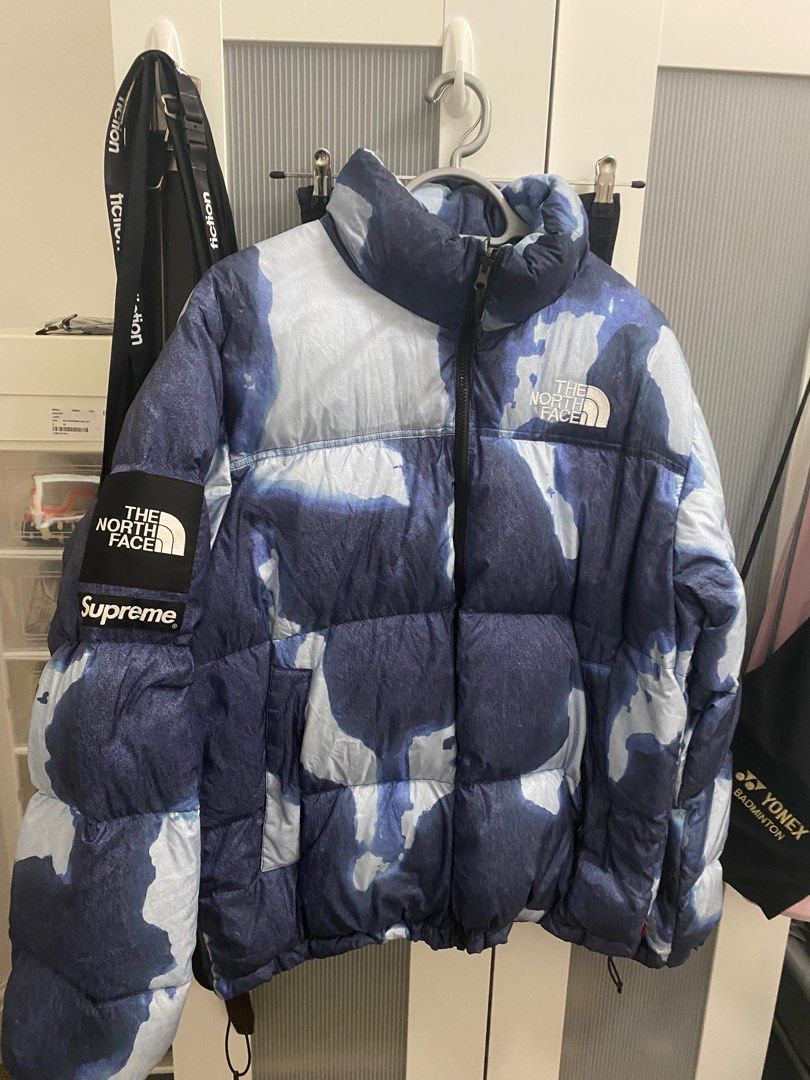 Supreme x The North Face Bleached Denim Print Nuptse Jacket, 男裝, 外套及戶外衣服-  Carousell