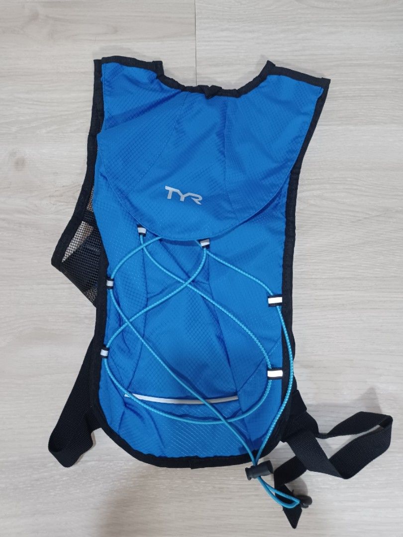 TYR hiking water bag, Sports Equipment, Other Sports Equipment and ...