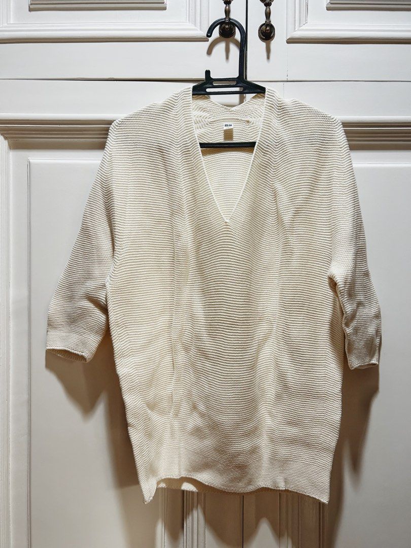Uniqlo 3d cocoon sweater on sale