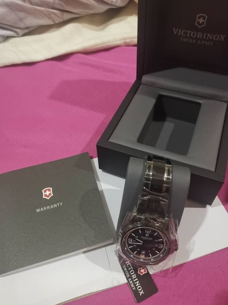 Victorinox night sale vision 241665
