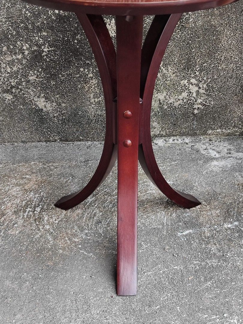 Vintage bentwood accent end table, coffee table 16 inches in diameter H