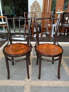 Vintage Mundus Bentwood chairs