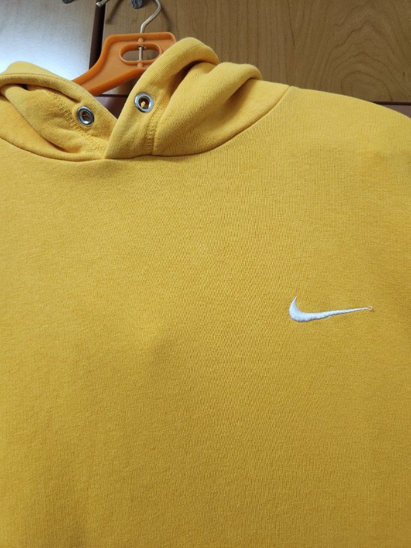 Light yellow discount nike hoodie