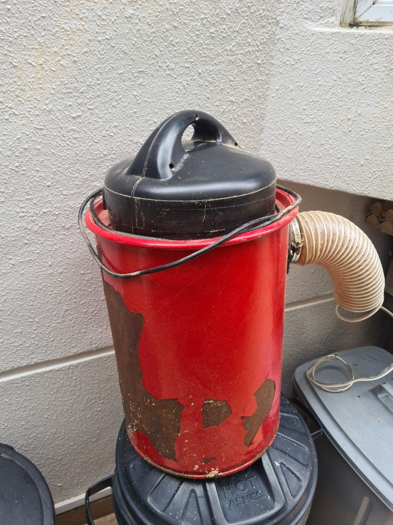 Woodworking dust collector extractor, Everything Else on Carousell