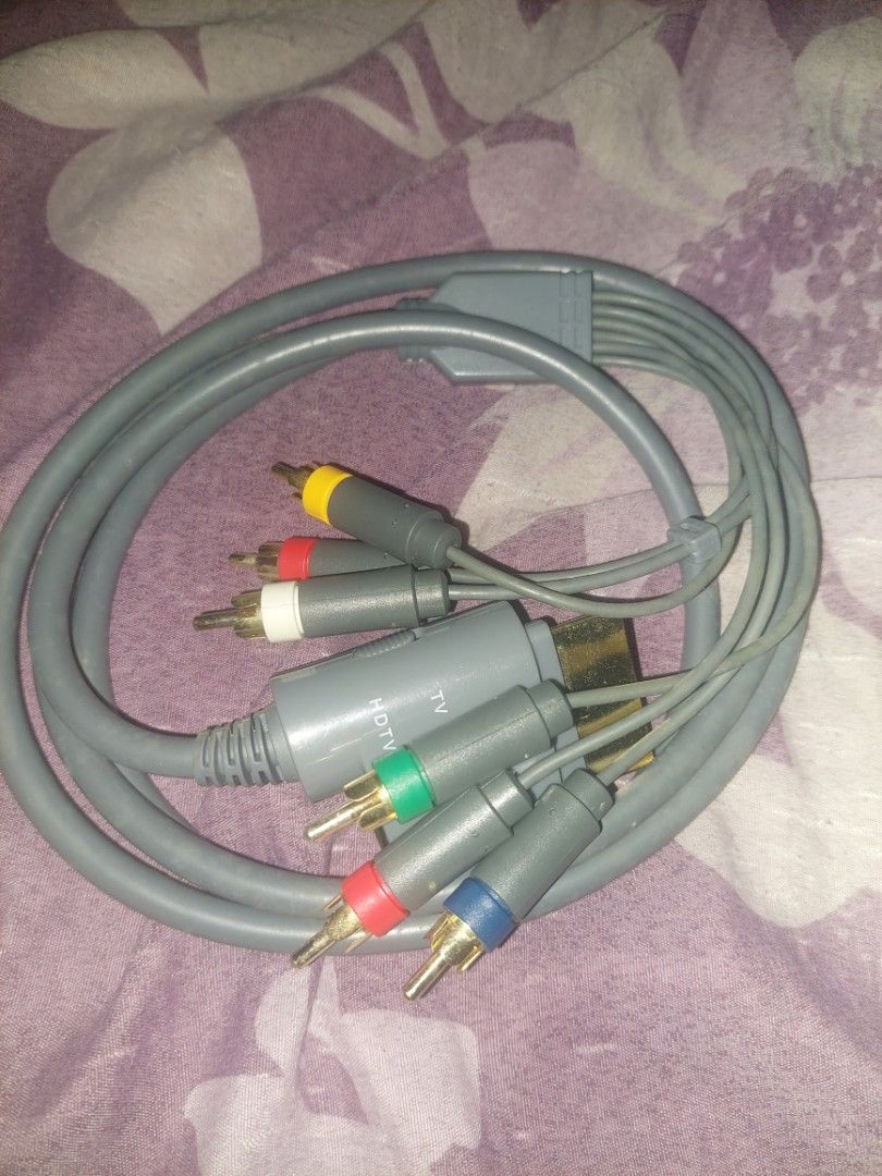 Xbox 360 component cable (Category: Cables & Chargers) located in Quezon City. Submitted by obet89 (Listing ID 1204737020, Image 2). Description: component cable 4 xbox 360 untested no unit to test meet up sm north bgc.