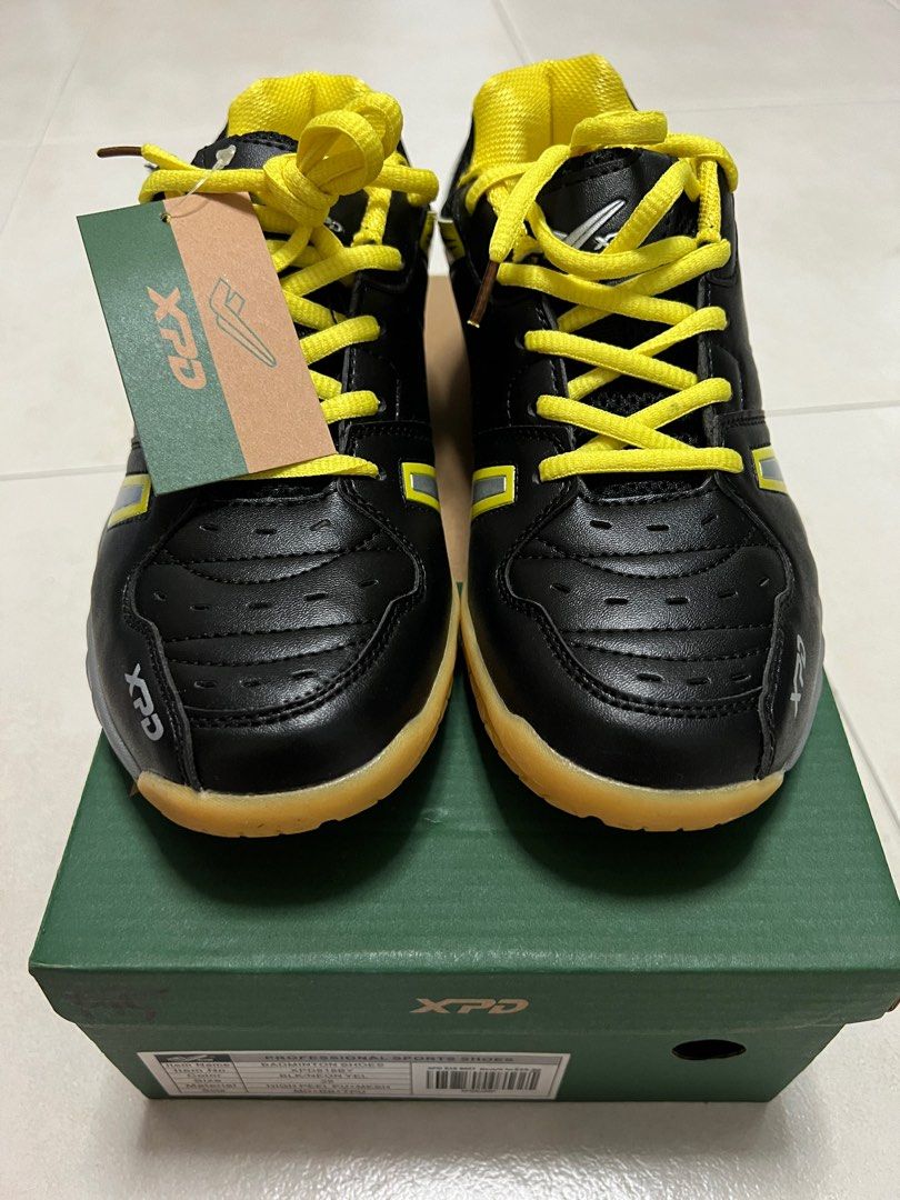 XPD 818BY Badminton Court Shoes NEW Sports Equipment Other