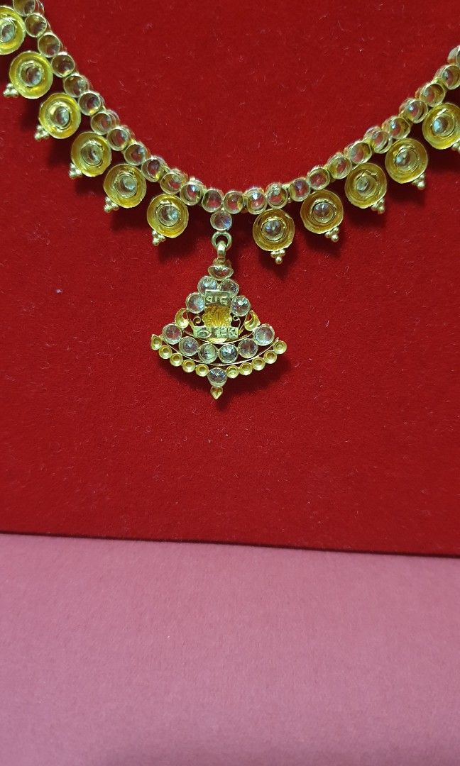916 gold white stone necklace 19.40g