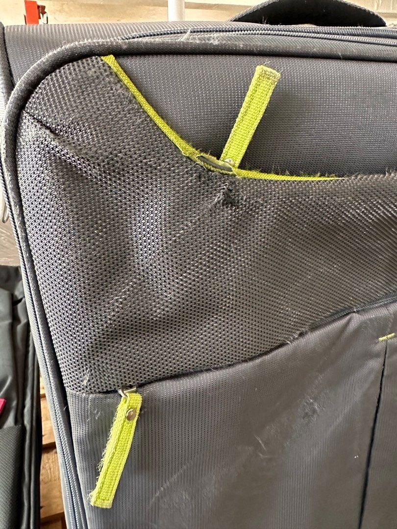 32 inch max size 35kgs extra large checked luggage American Tourister