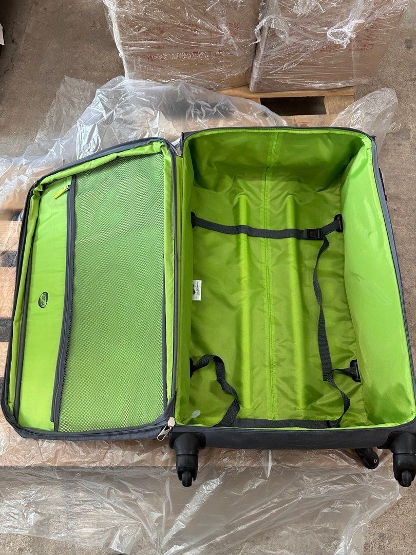 32 inch max size 35kgs extra large checked luggage American Tourister