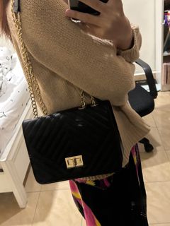 (Category: ) located in . Submitted by prelovedtercinta (Listing ID 1205035987, Image 1). Description: .