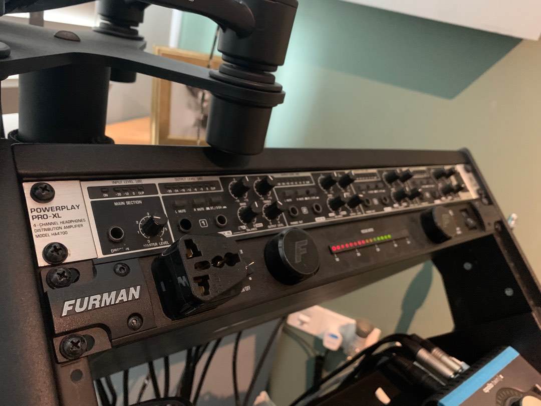 Behringer Powerplay Pro XL HA4700 Headphone Amplifier Hobbies