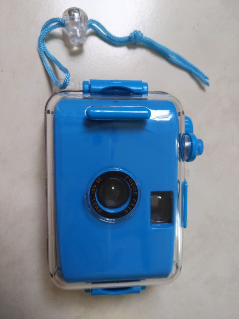 Brand New basic underwater camera up to 3m for sales, Photography