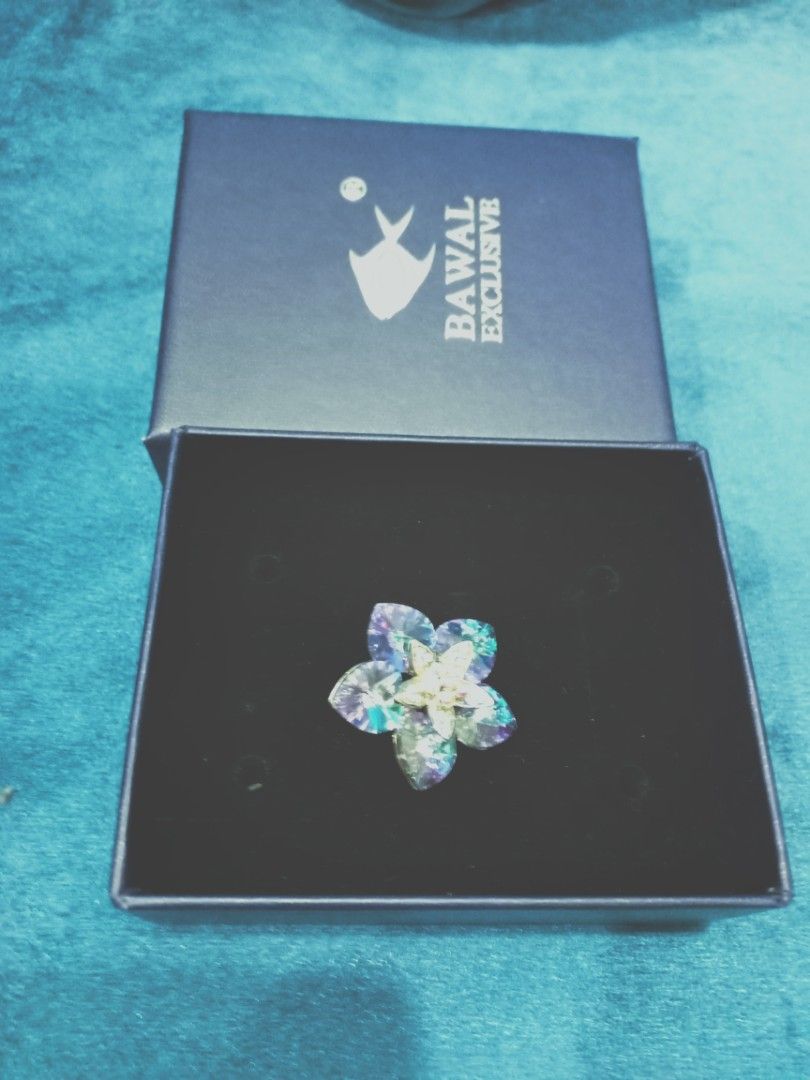 Brooch clearance bawal exclusive