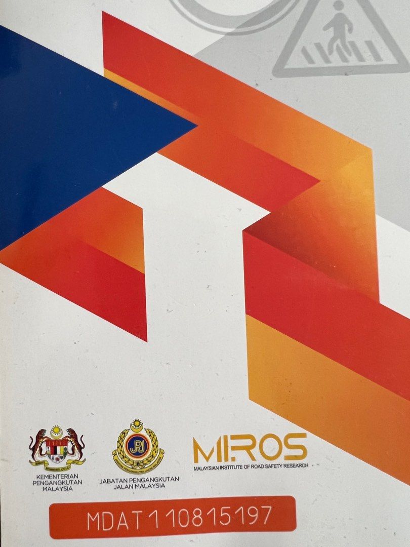 Buku teks lesen memandu DA, Hobbies & Toys, Books & Magazines