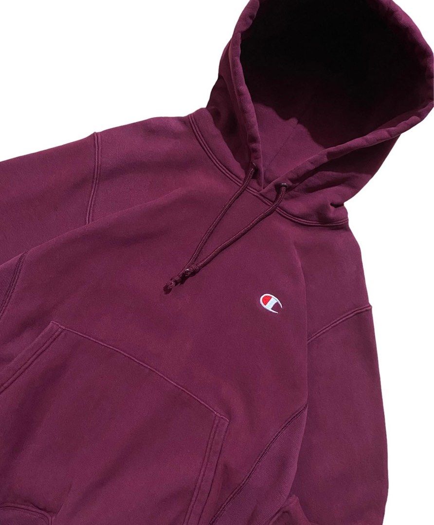 Champion Reverse Weave Maroon Hoodie FOR SALE!, Men's Fashion, Tops u0026 Sets,  Hoodies on Carousell