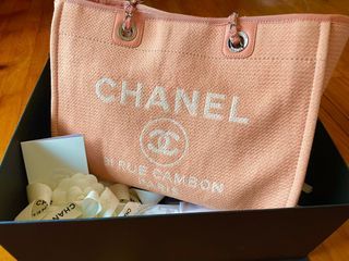 CHANEL Calfskin Medium Deauville Tote Coral Pink 1222772