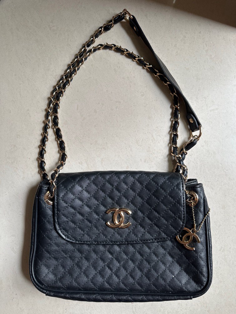 Chanel Vip Gift Bag, Women's Fashion, Women's Bags & Wallets on Carousell
