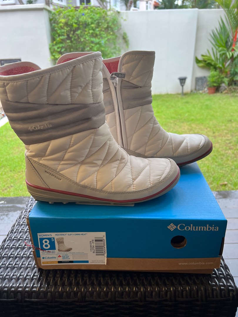 Columbia snow boots. Ladies US 81 2. Used once. Box intact. Good