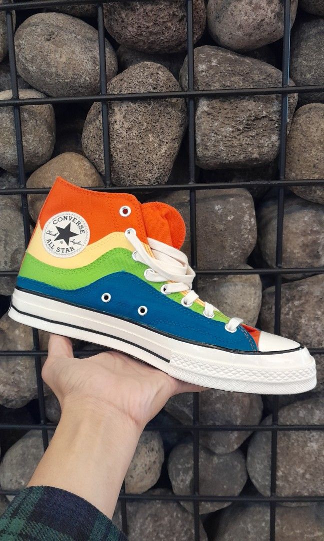 Sepatu on sale converse rainbow