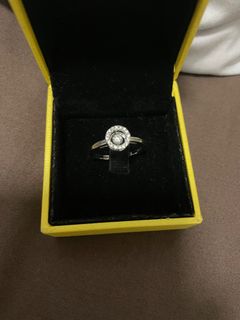 Dancing diamond ring on sale price