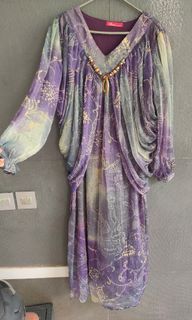 Dress ungu