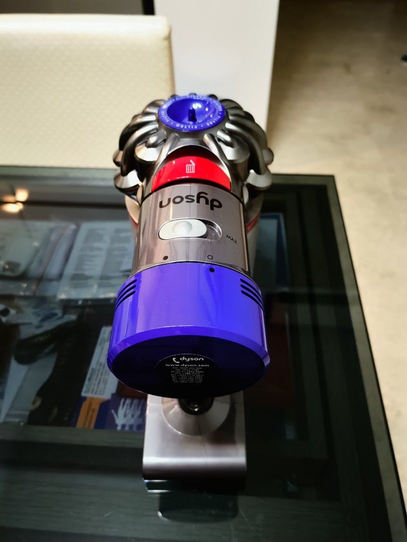 Dyson V8 Absolute Cordless Vacuum, TV & Home Appliances, Vacuum Cleaner