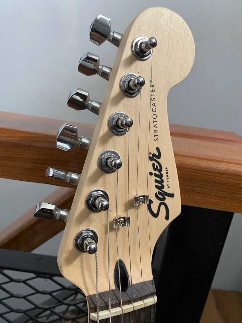 Fender Squier Stratocaster, Hobbies & Toys, Music & Media, Musical ...