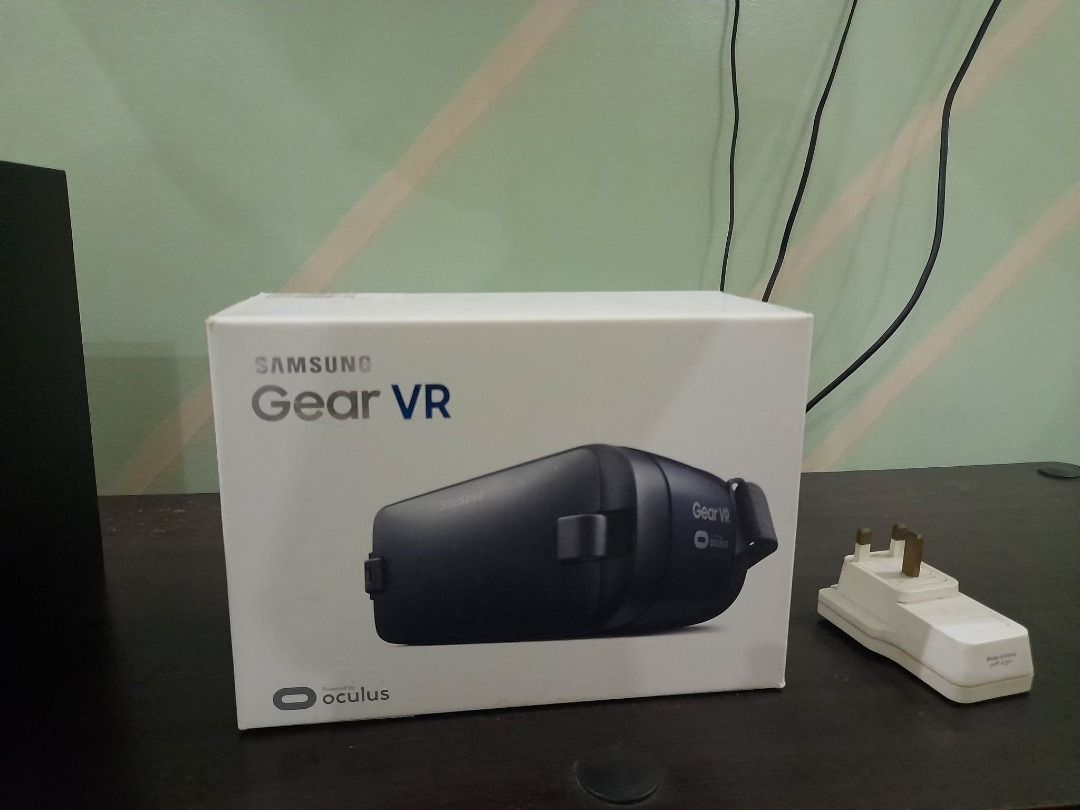 GEAR VR (Category: Virtual Reality) located in Quezon City. Submitted by noturjaye (Listing ID 1204909600, Image 1). Description: IF YOU BUY ONE OF MY LISTINGS.