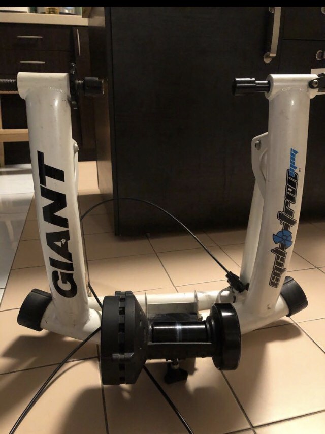 giant trainer bike